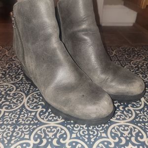 Sorel Joan of Arc zip